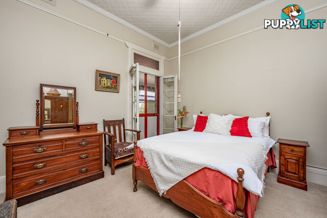 18 Queen Street LORN NSW 2320