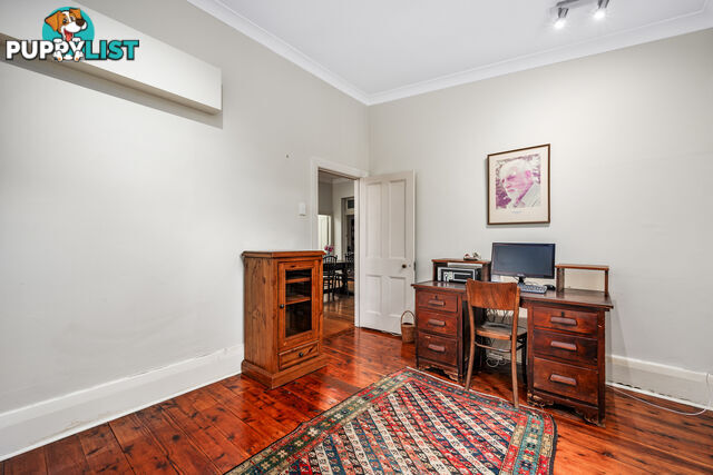 18 Queen Street LORN NSW 2320