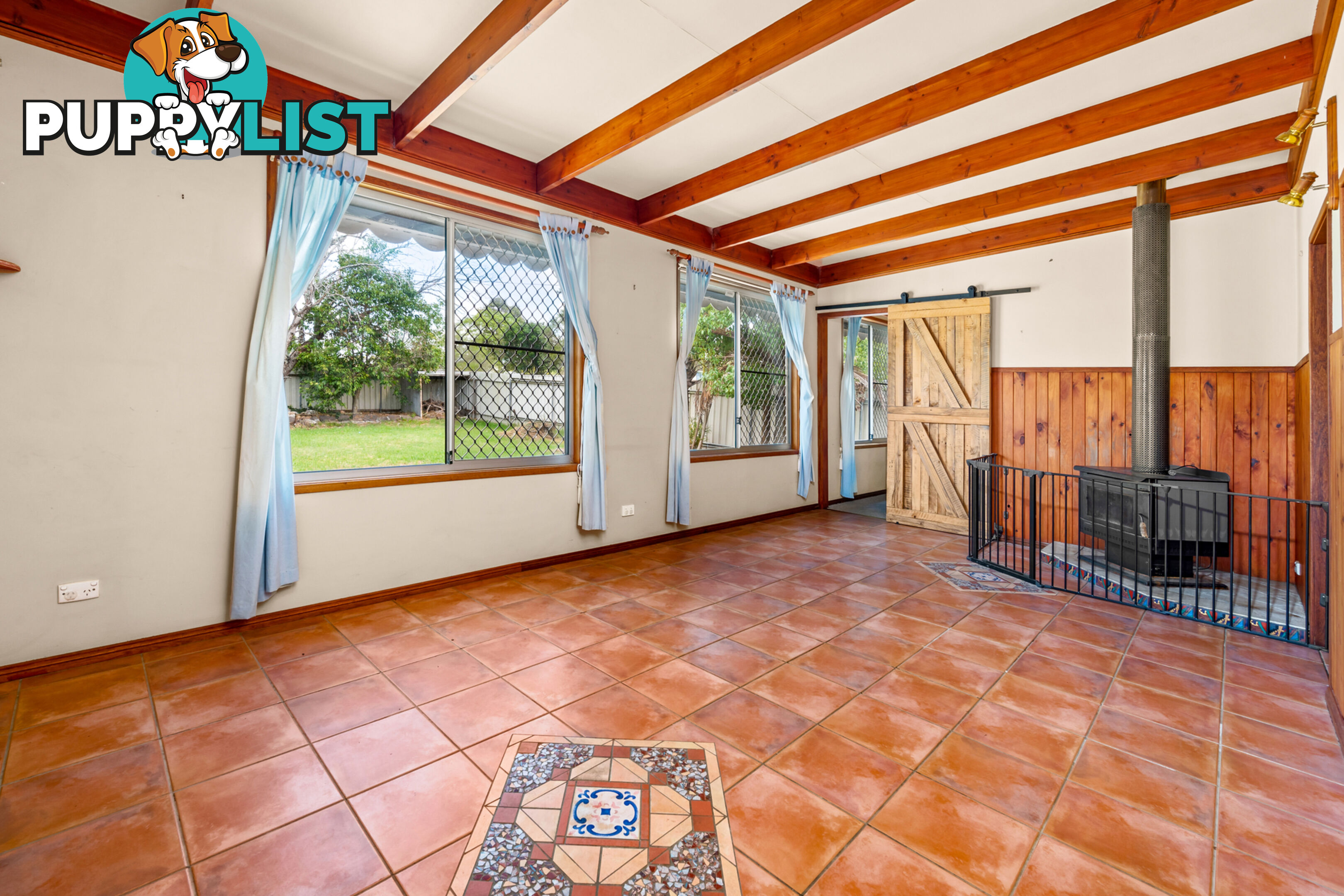 75 High Street WALLALONG NSW 2320