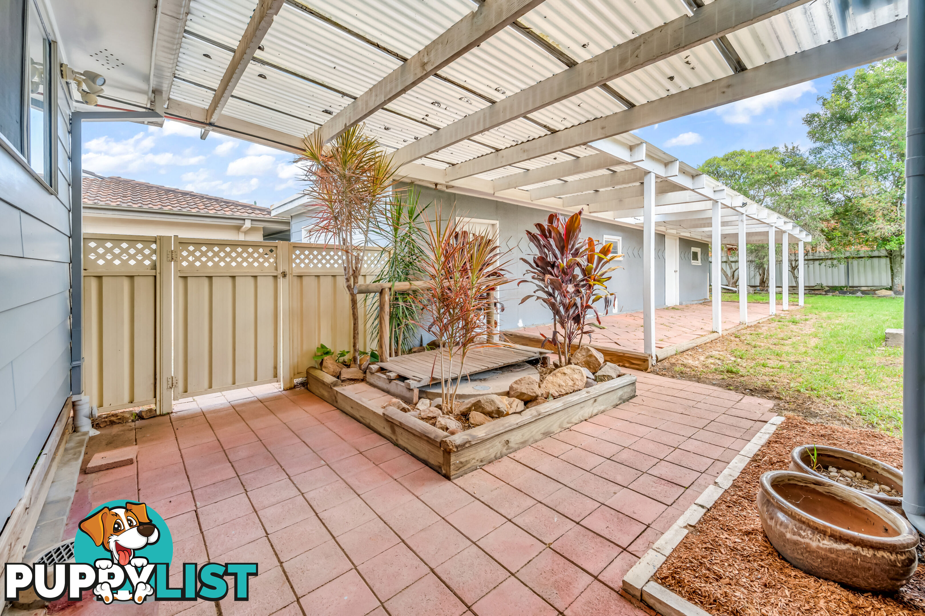 75 High Street WALLALONG NSW 2320