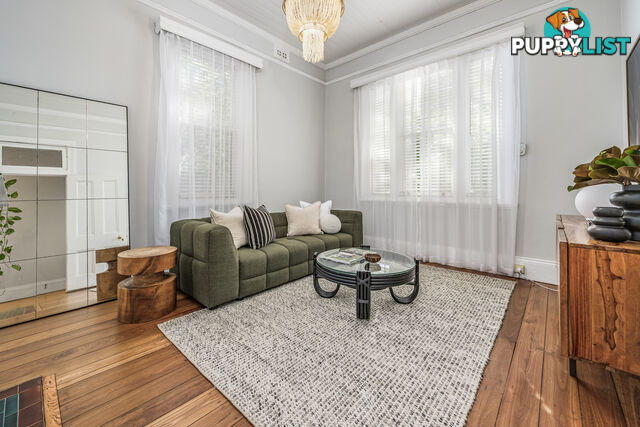 9 The Avenue LORN NSW 2320