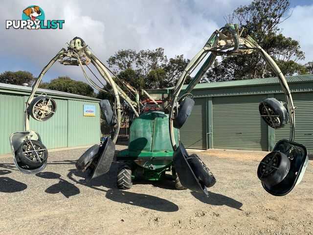 Green Tech 2000L Boom Spray Sprayer