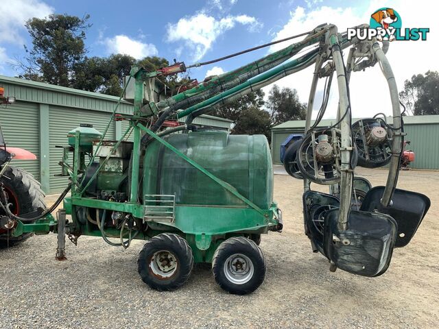 Green Tech 2000L Boom Spray Sprayer