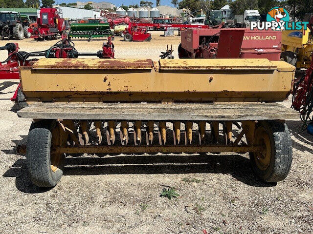 Connor Shea 18 Run Disc Seeder Seeding/Planting Equip