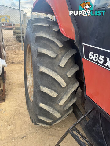 CASE IH 685XL 2WD Tractor