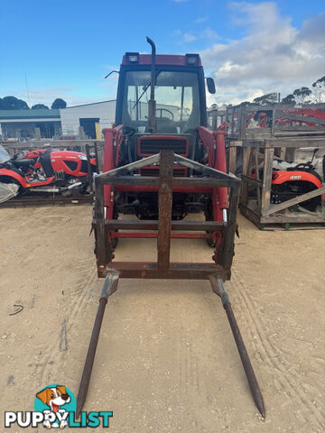 CASE IH 685XL 2WD Tractor