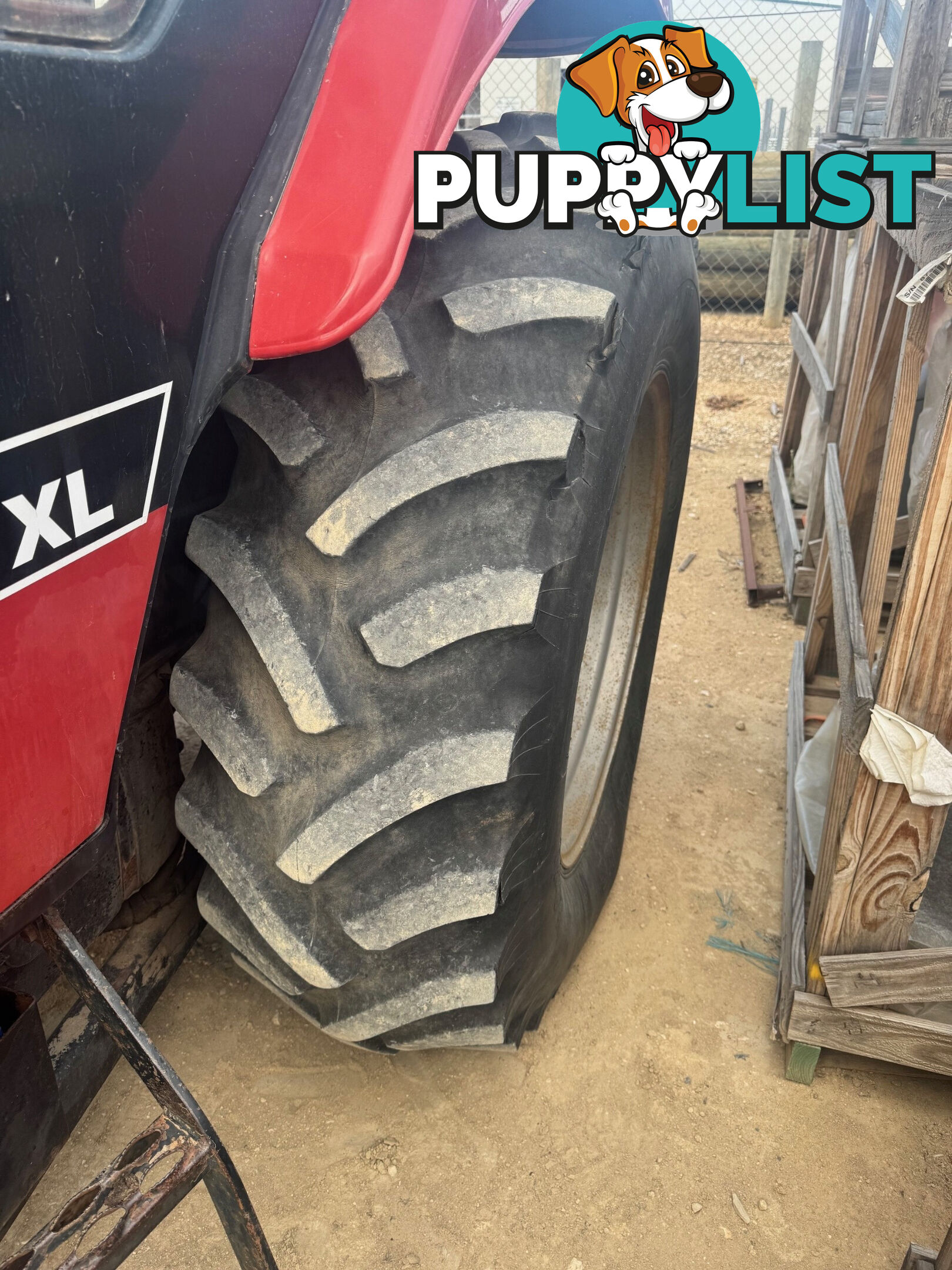 CASE IH 685XL 2WD Tractor