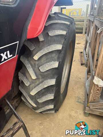 CASE IH 685XL 2WD Tractor