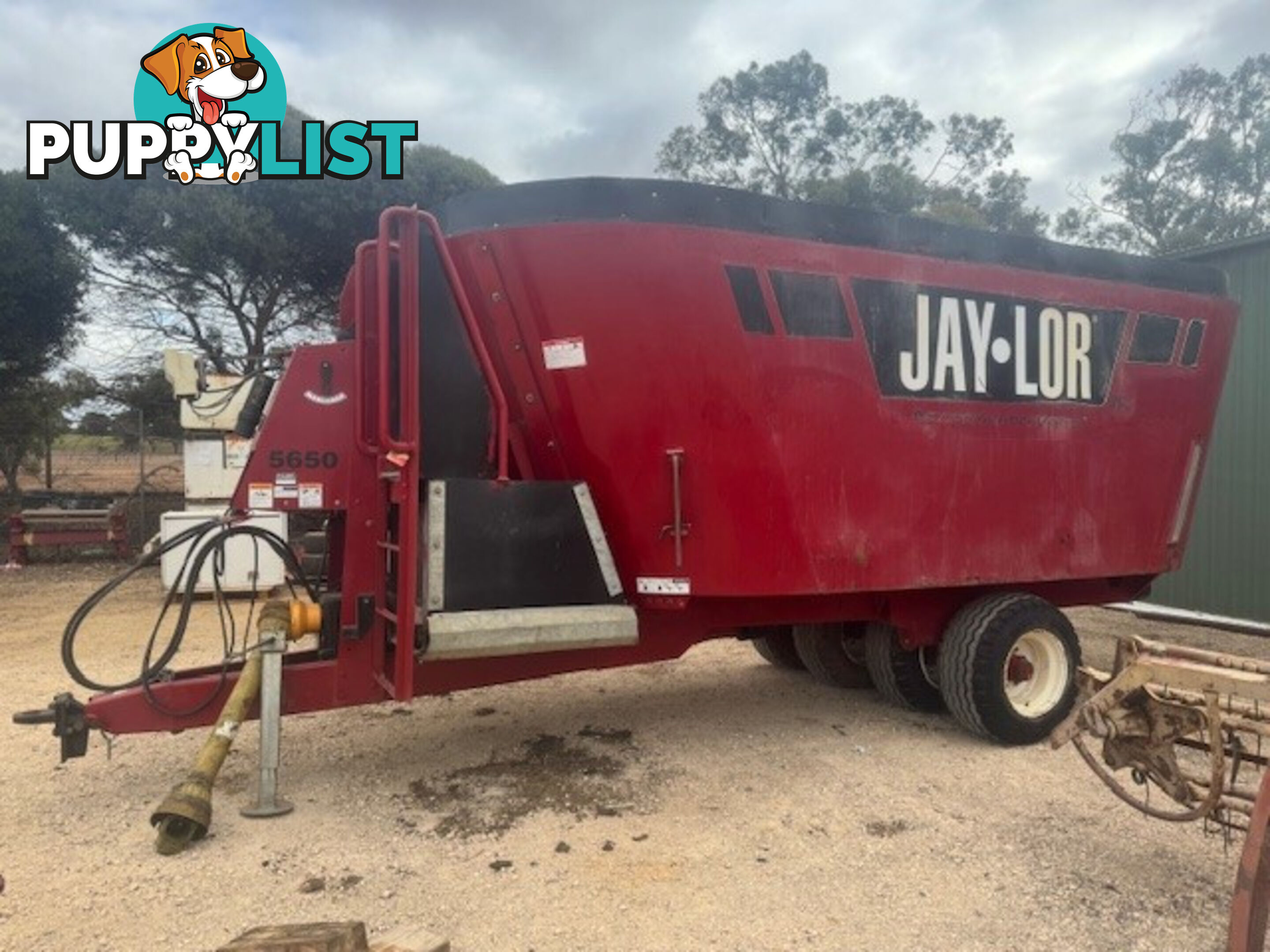 Jaylor 5650 Feed Mixer Hay/Forage Equip