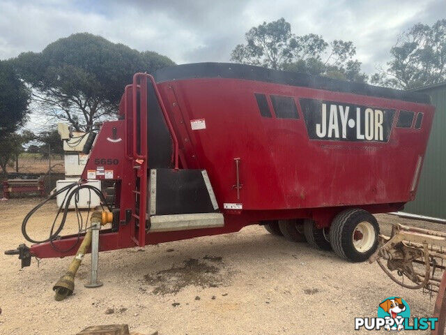 Jaylor 5650 Feed Mixer Hay/Forage Equip
