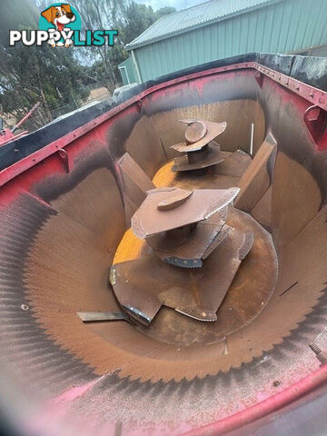 Jaylor 5650 Feed Mixer Hay/Forage Equip