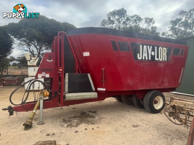 Jaylor 5650 Feed Mixer Hay/Forage Equip