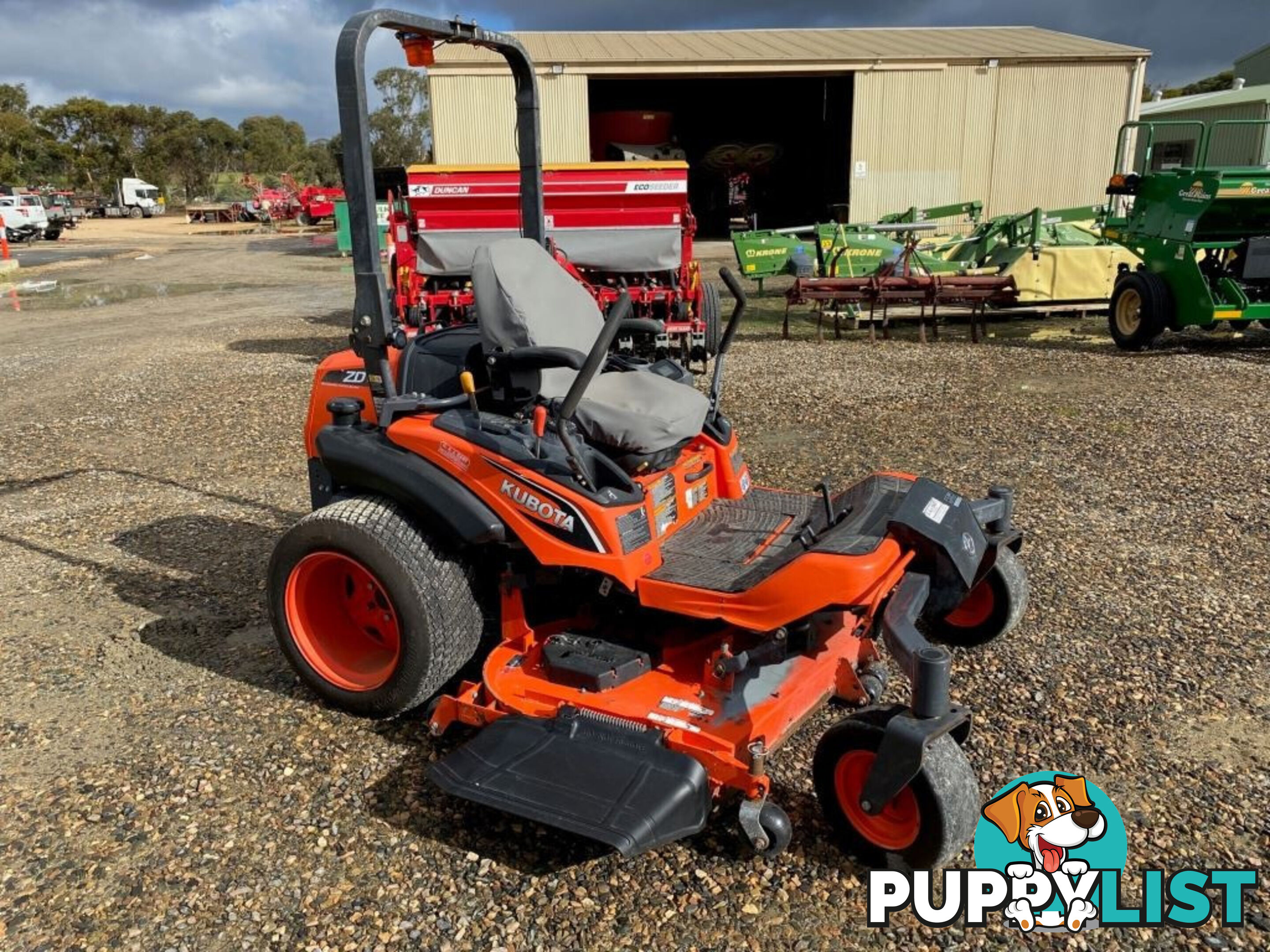 Kubota ZD1221 Zero Turn Lawn Equipment