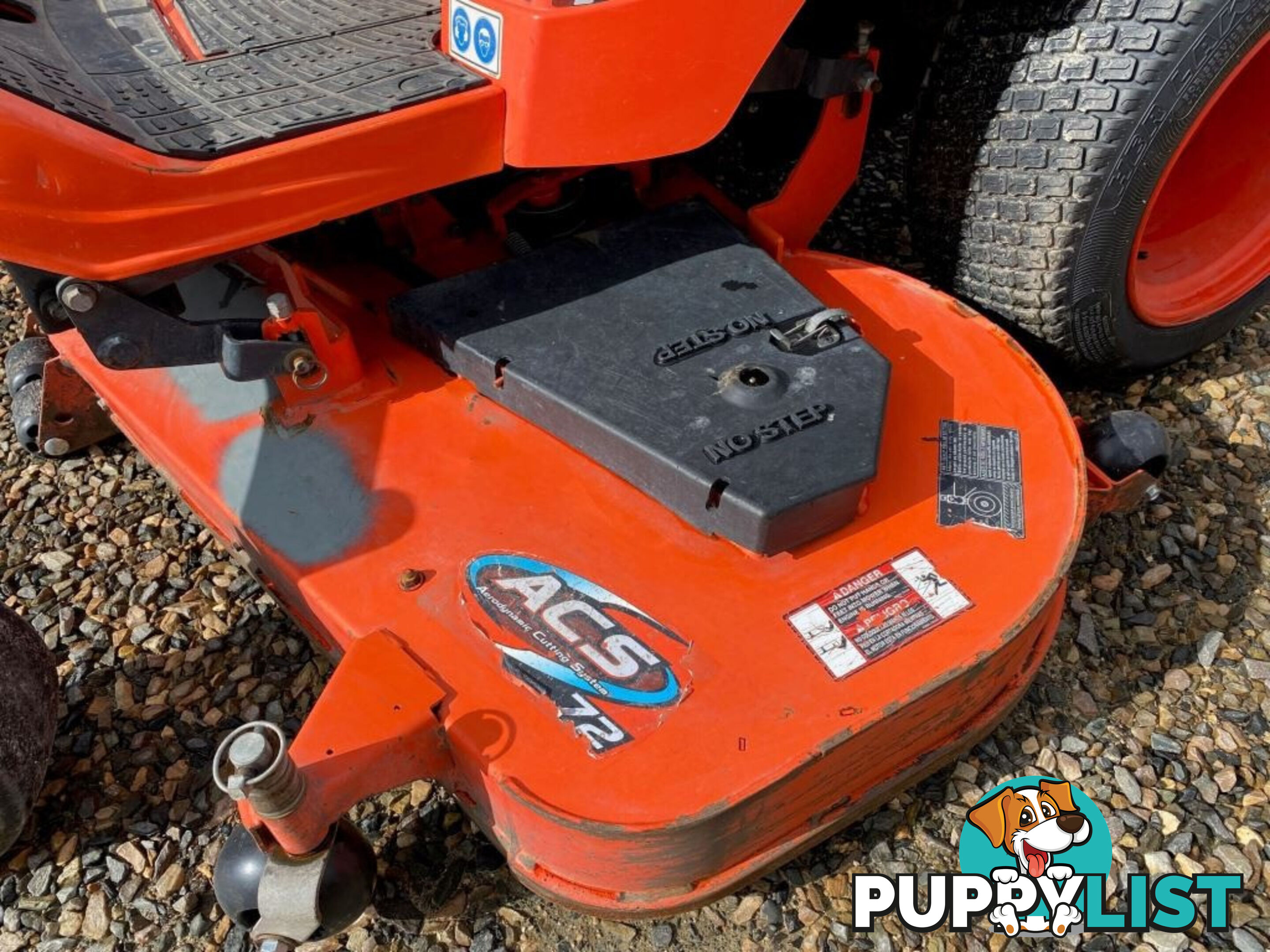 Kubota ZD1221 Zero Turn Lawn Equipment