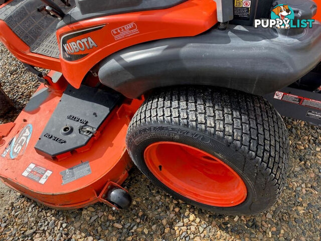 Kubota ZD1221 Zero Turn Lawn Equipment