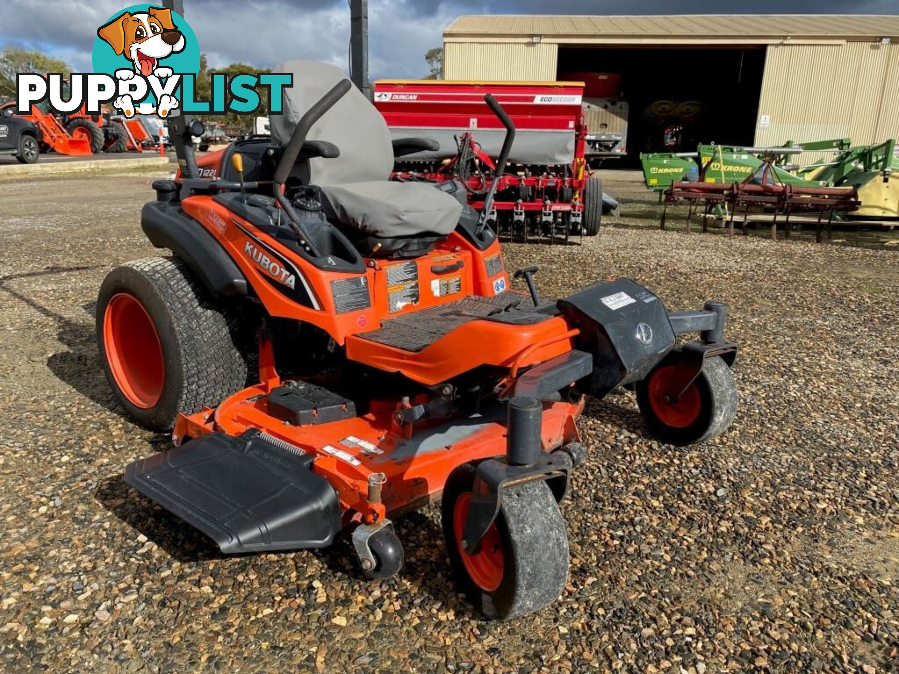 Kubota ZD1221 Zero Turn Lawn Equipment