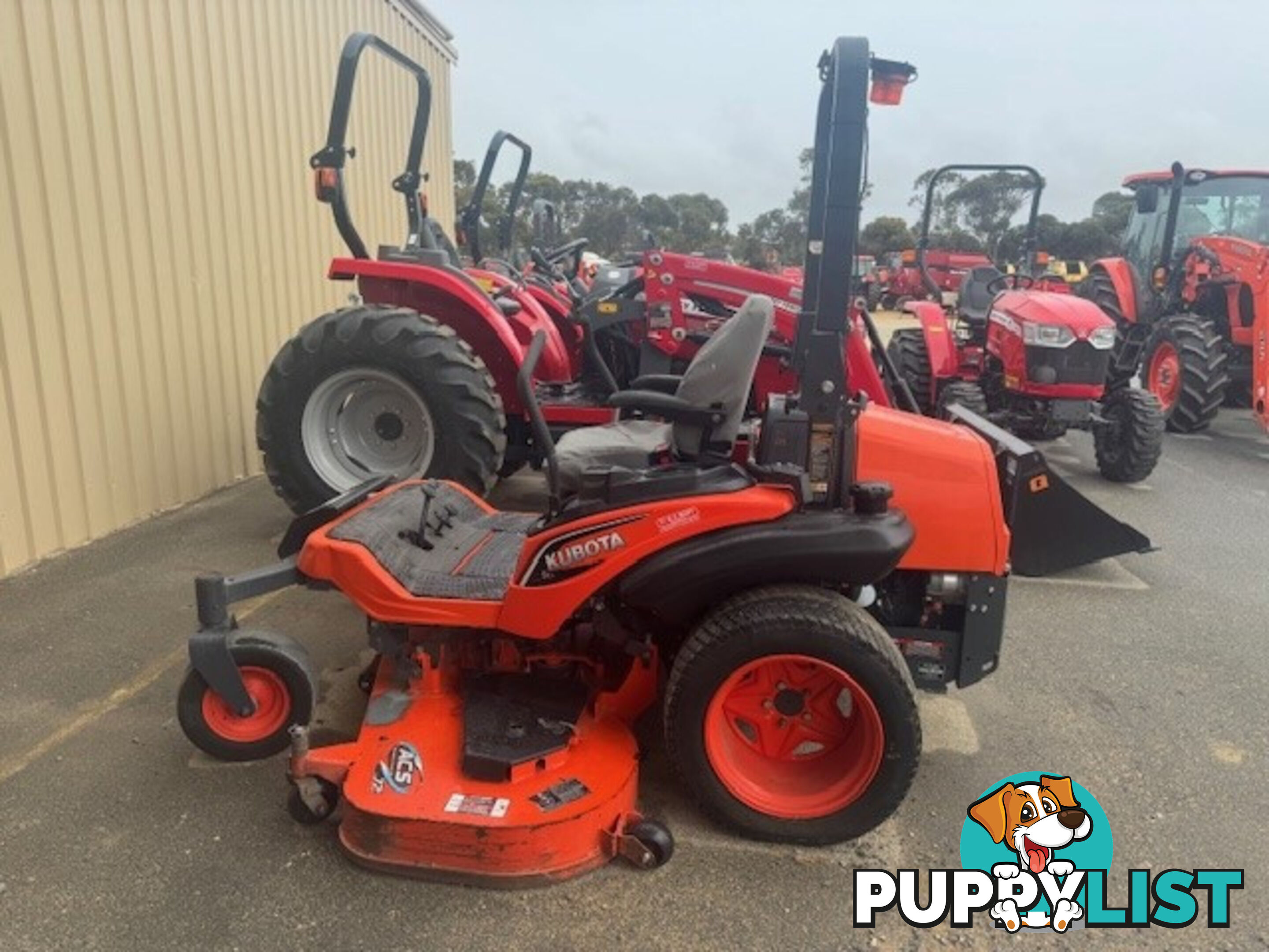 Kubota ZD1221 Zero Turn Lawn Equipment