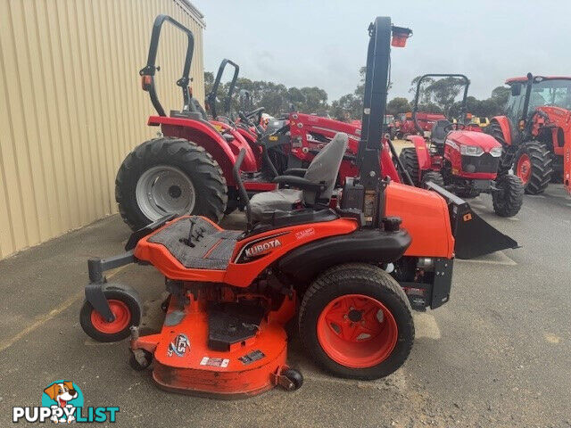 Kubota ZD1221 Zero Turn Lawn Equipment