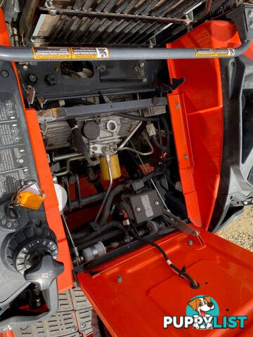 Kubota ZD1221 Zero Turn Lawn Equipment