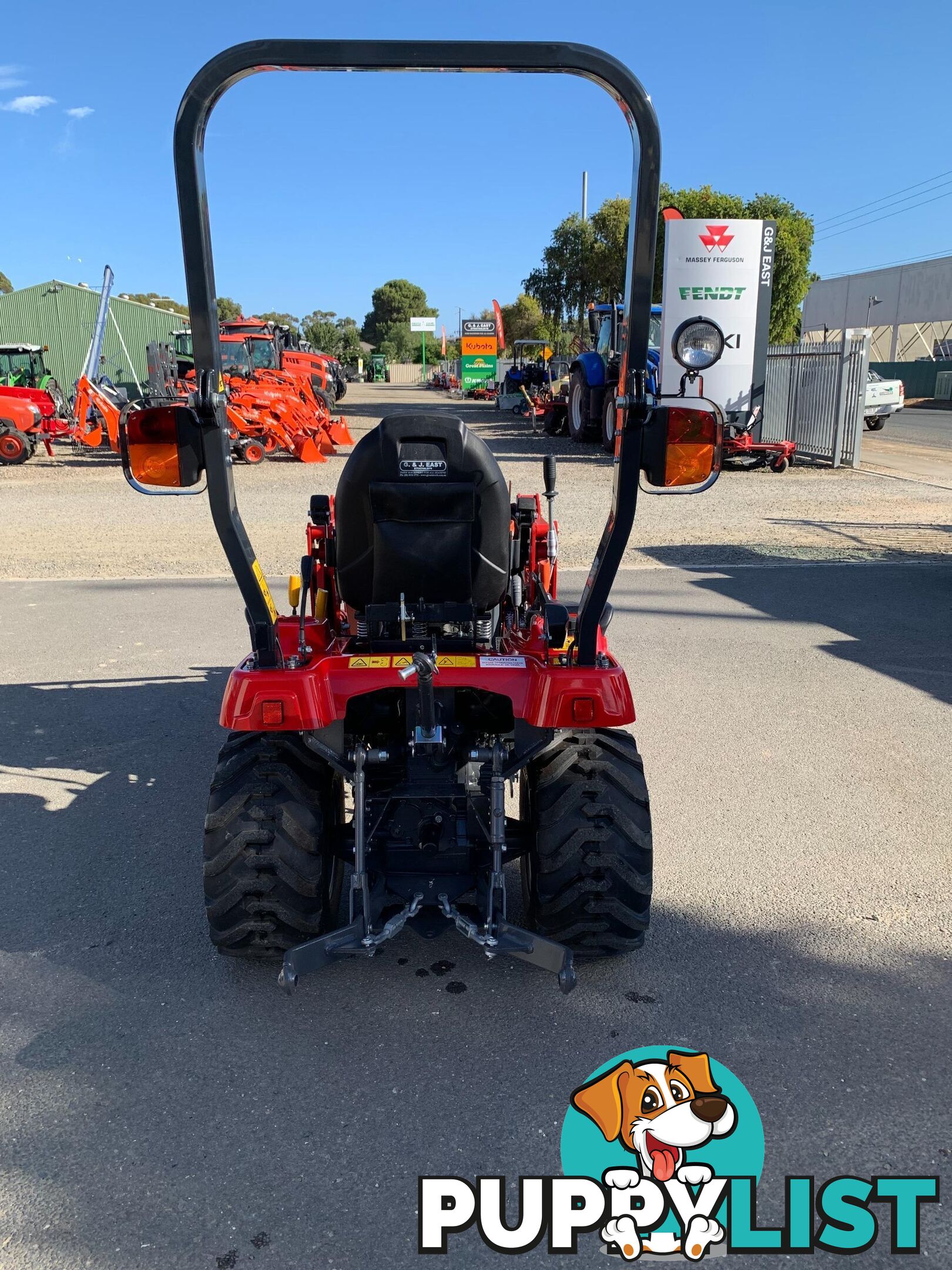 Massey Ferguson GC1725 FWA/4WD Tractor