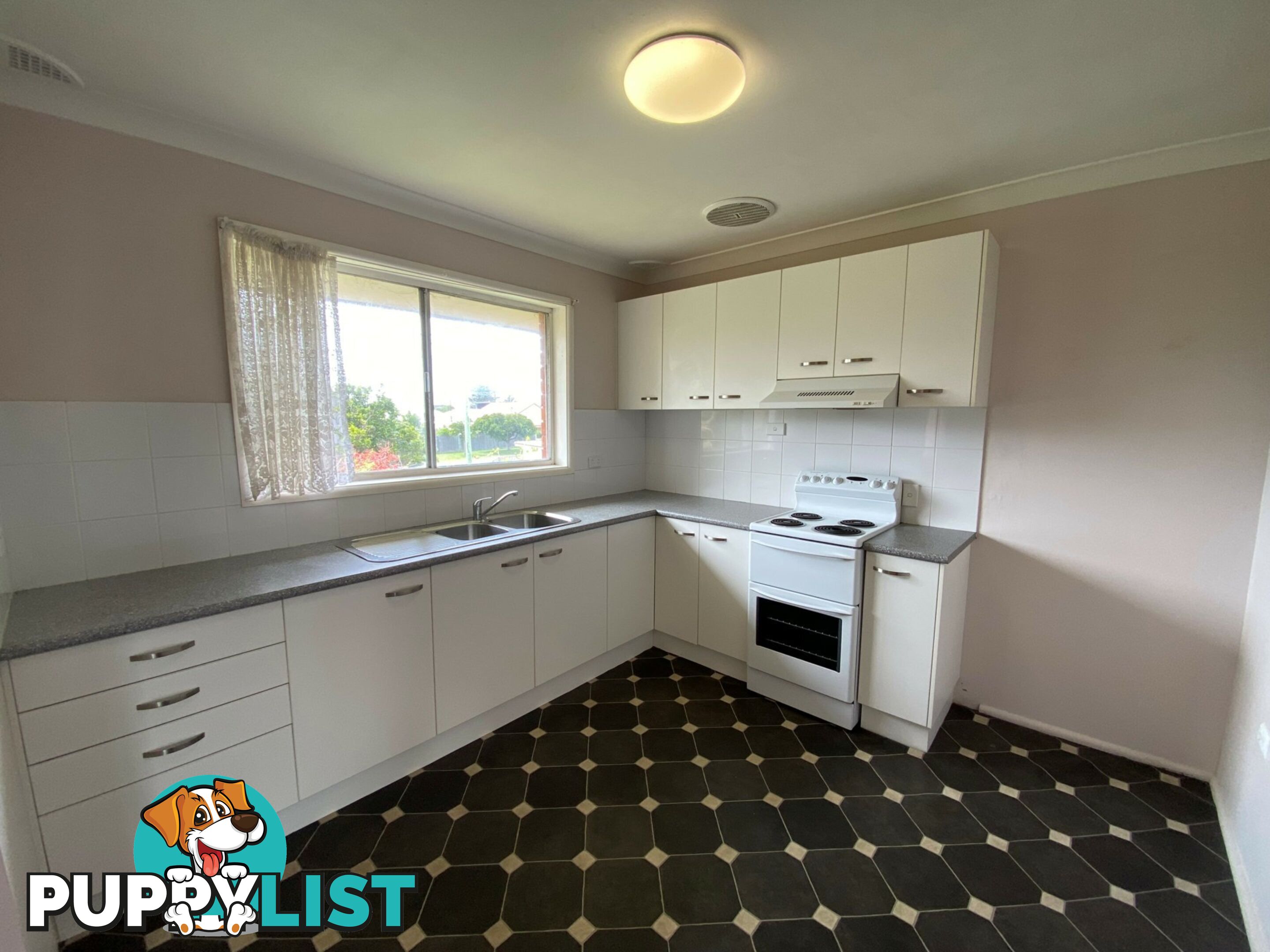 1/7 The Crescent BLUE BAY NSW 2261