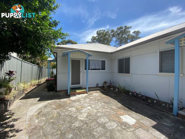 2/5 Rickard Street BATEAU BAY NSW 2261