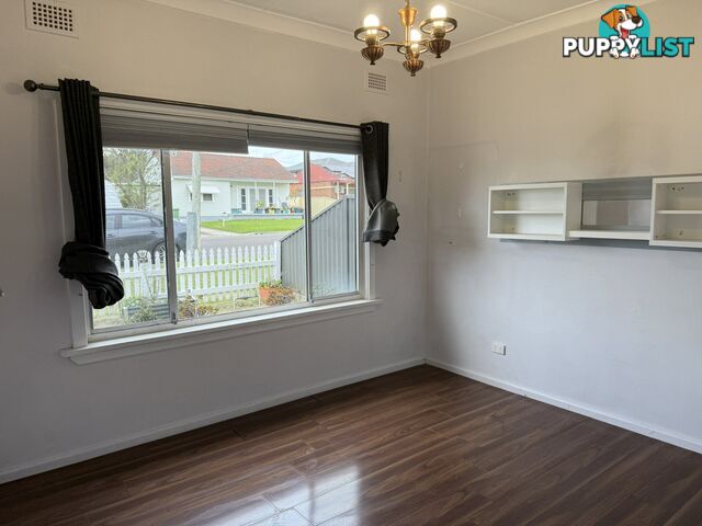 11 McGirr Avenue THE ENTRANCE NSW 2261