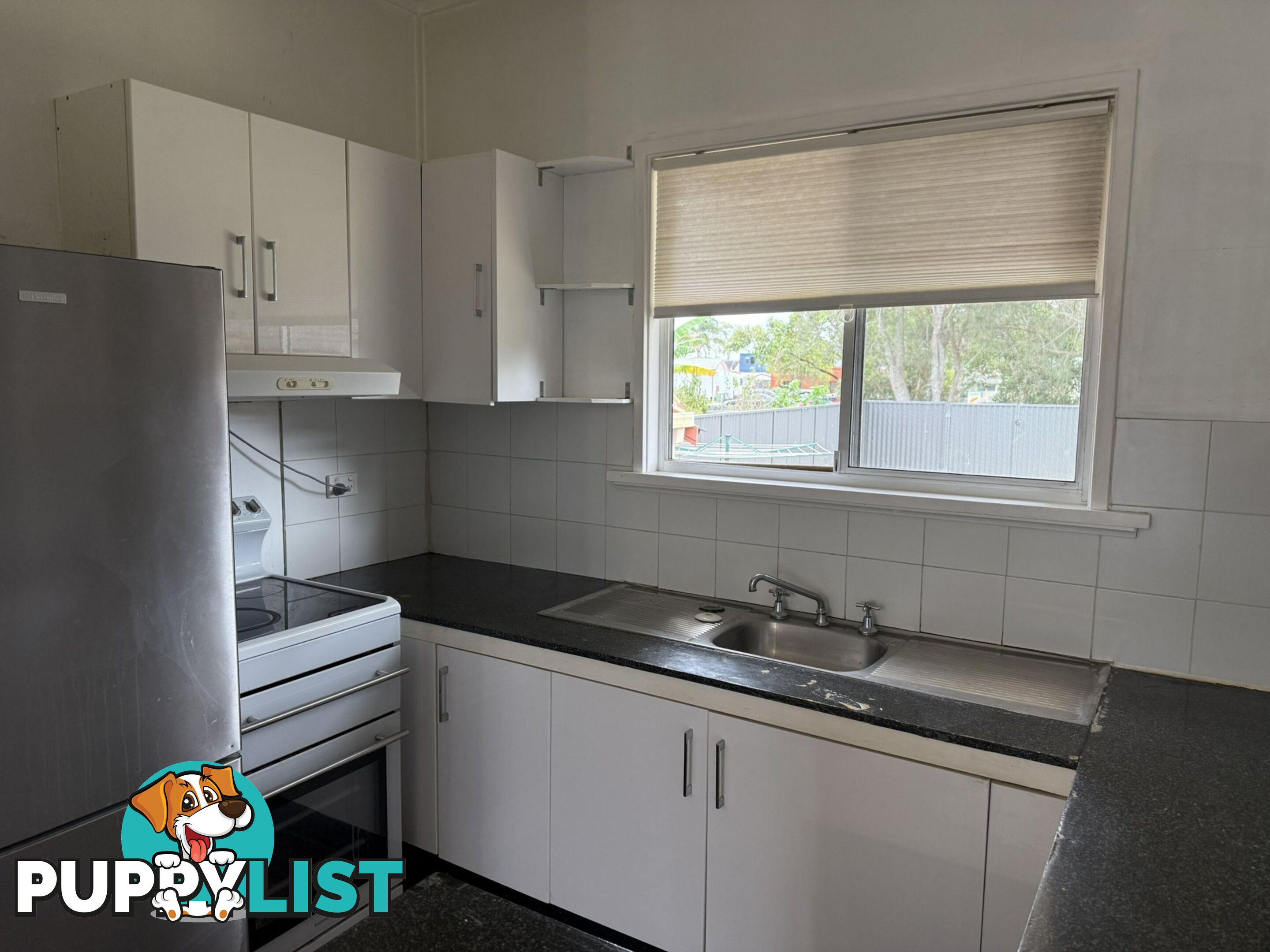 11 McGirr Avenue THE ENTRANCE NSW 2261