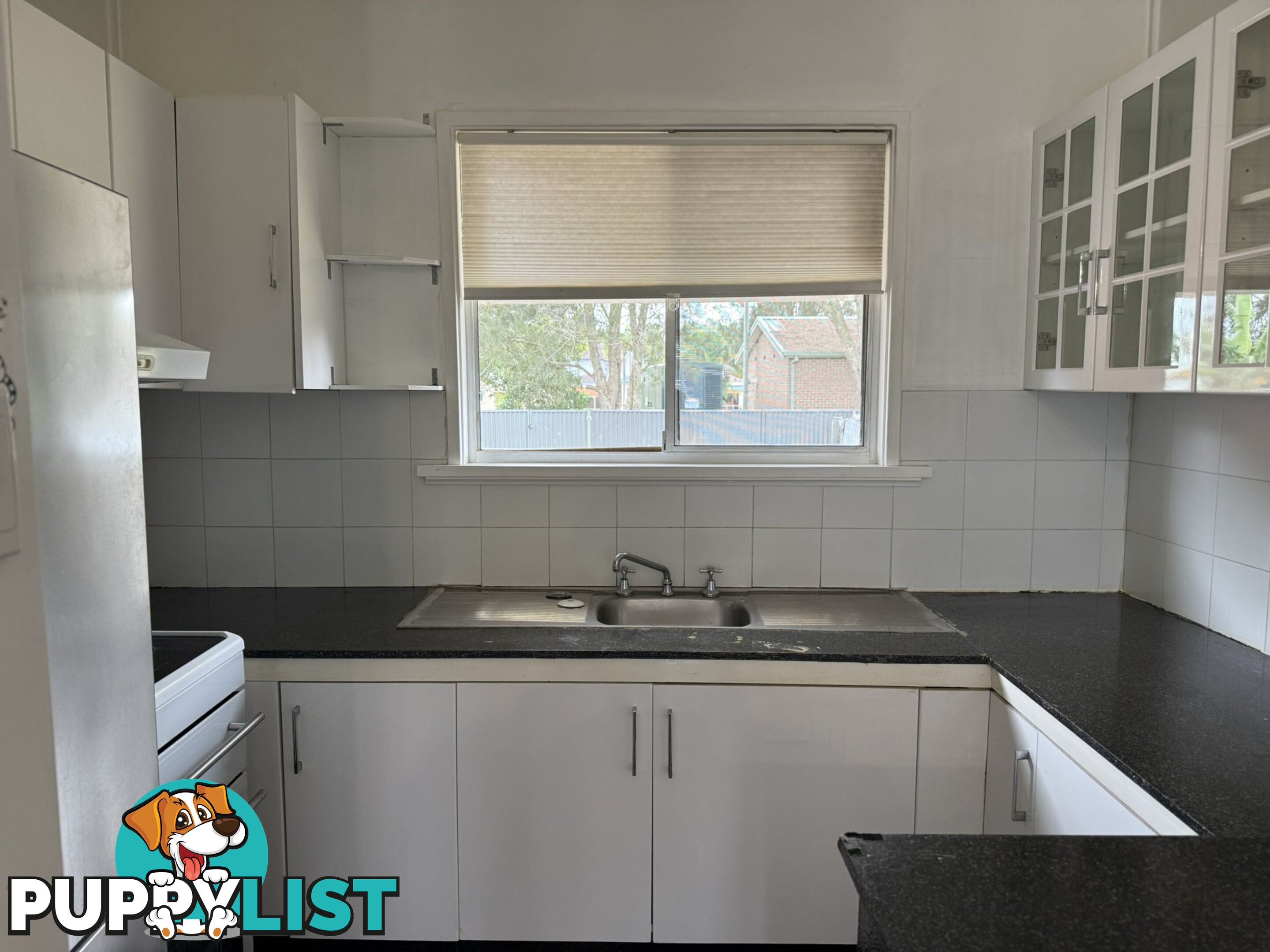 11 McGirr Avenue THE ENTRANCE NSW 2261
