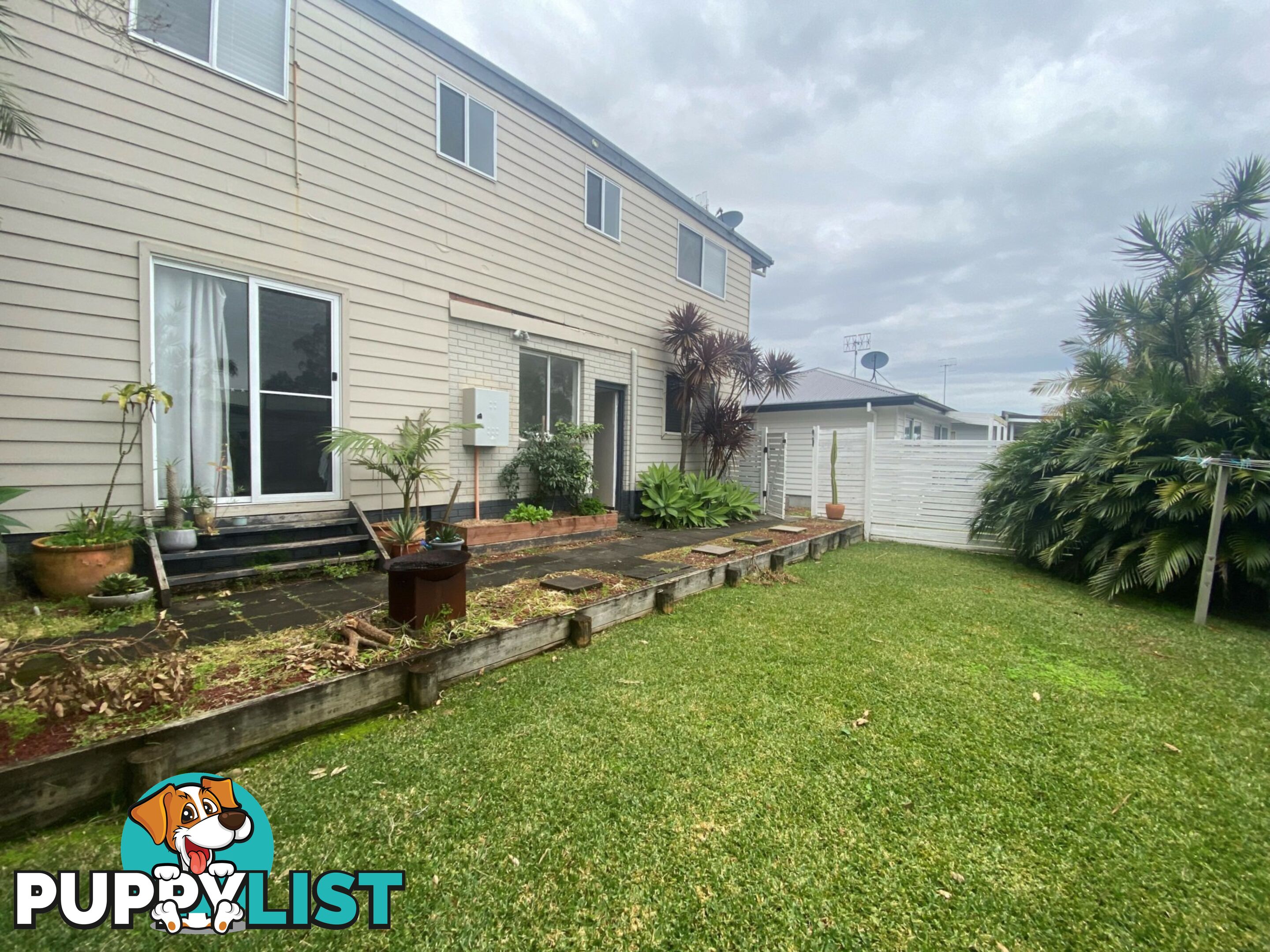 1/98 Lowanna Street FORRESTERS BEACH NSW 2260