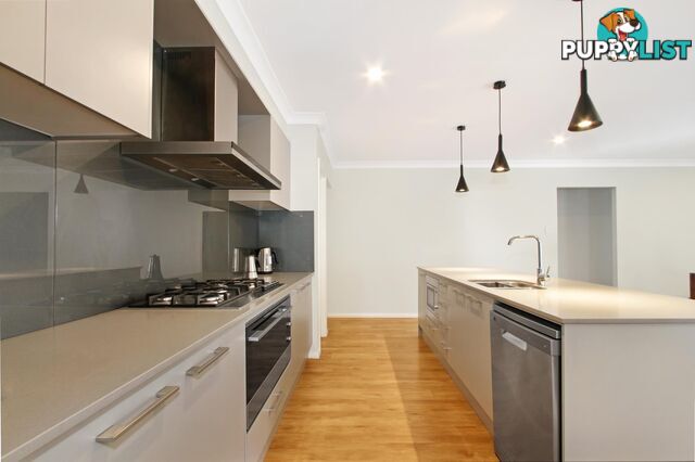 9 Omaroo Place HORSLEY NSW 2530