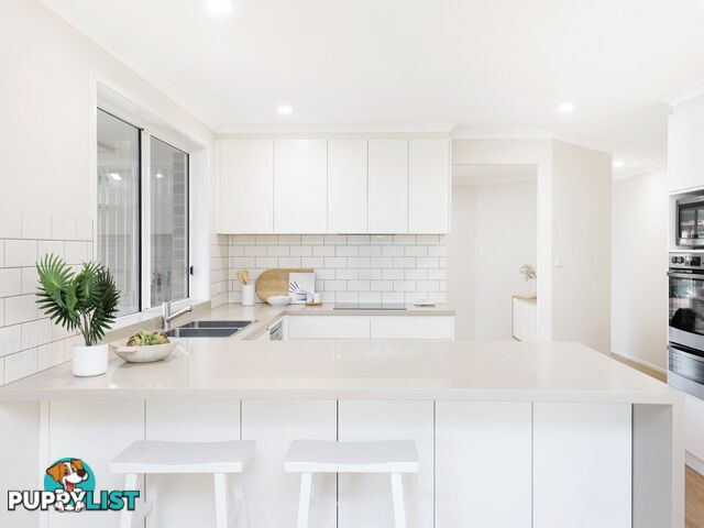 11 Forest Oak Place ALBION PARK RAIL NSW 2527