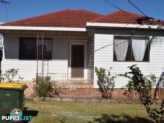 15 GLENN PLACE YAGOONA NSW 2199