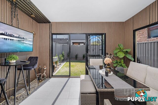 1/9-11 Elouera Crescent MOOREBANK NSW 2170