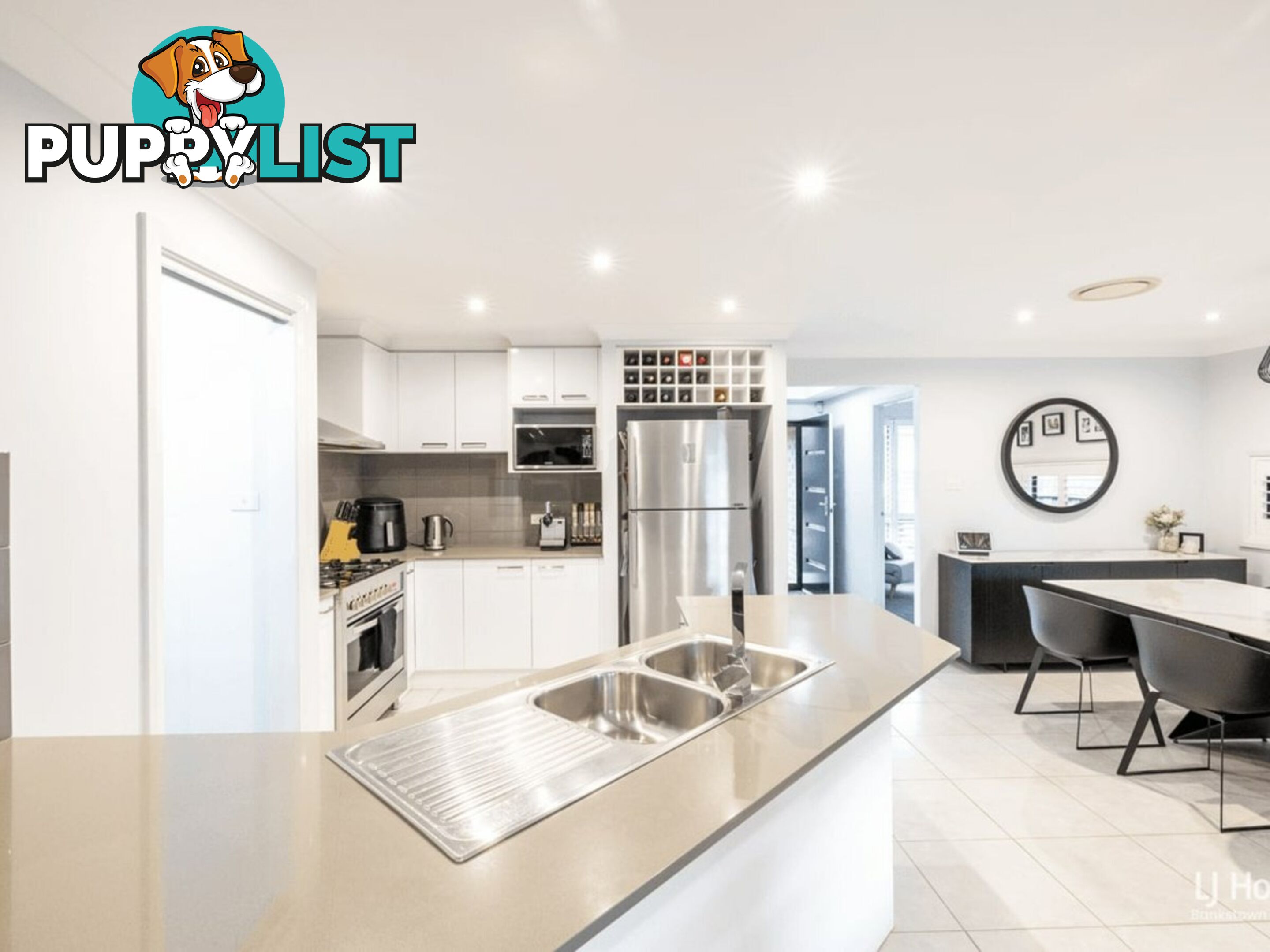 10 Gulson Terrance MOOREBANK NSW 2170