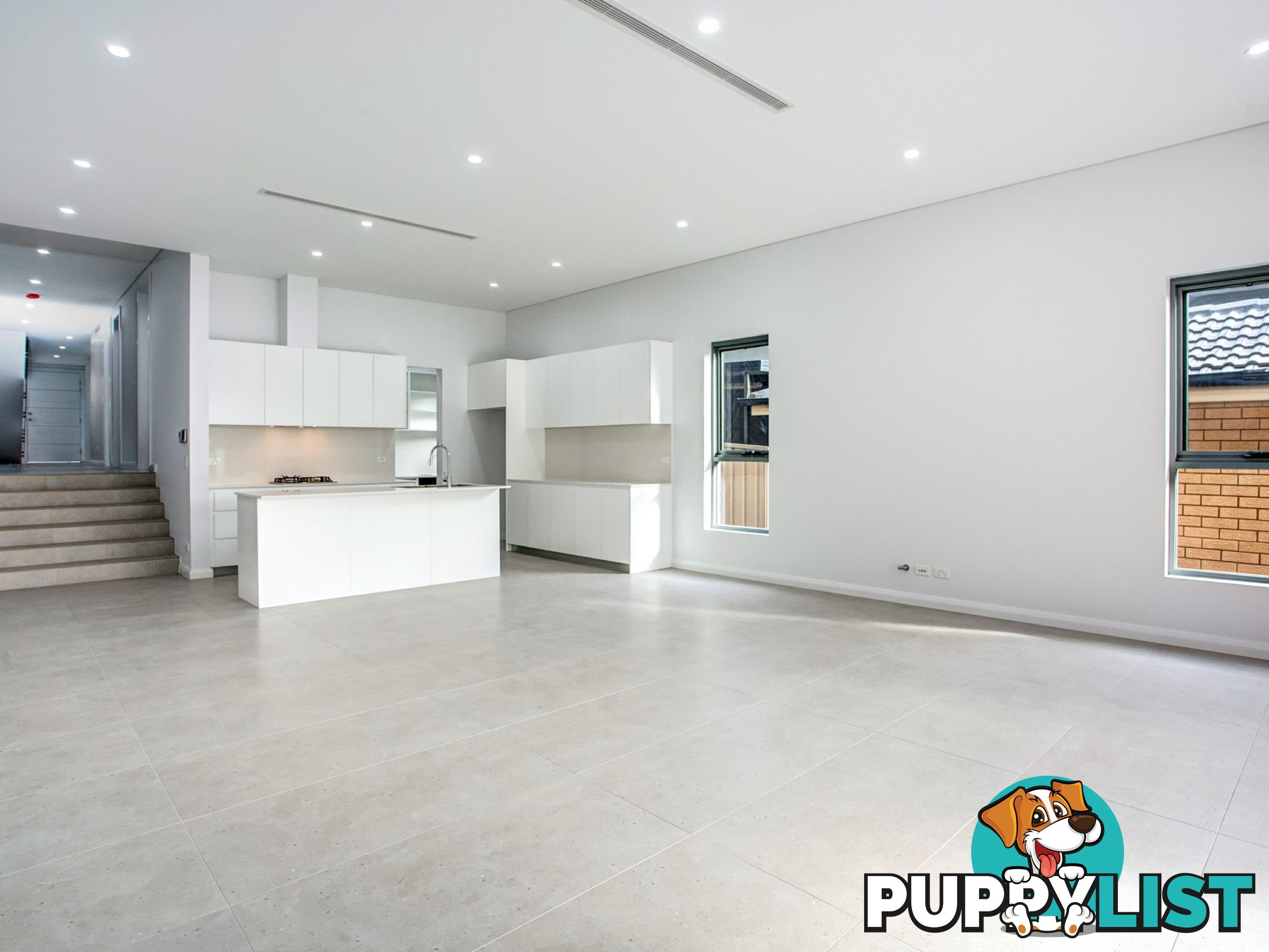 38 Oak Drive GEORGES HALL NSW 2198