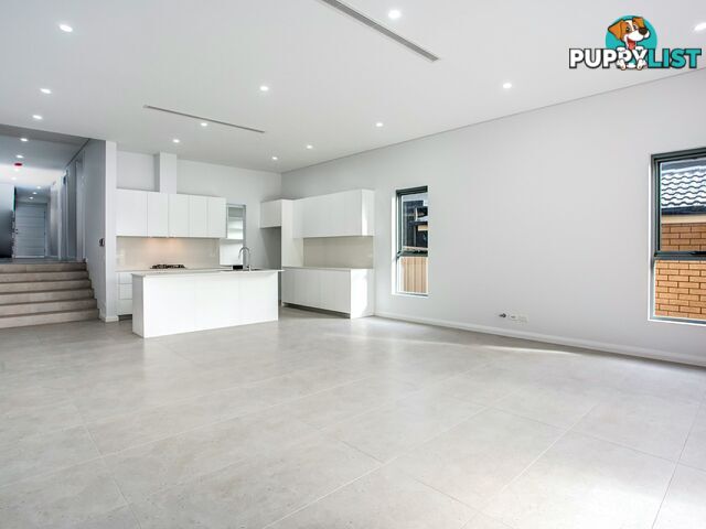 38 Oak Drive GEORGES HALL NSW 2198