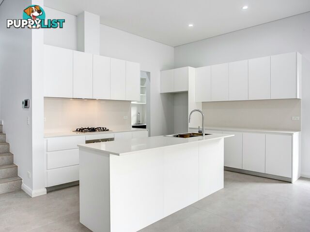 38 Oak Drive GEORGES HALL NSW 2198