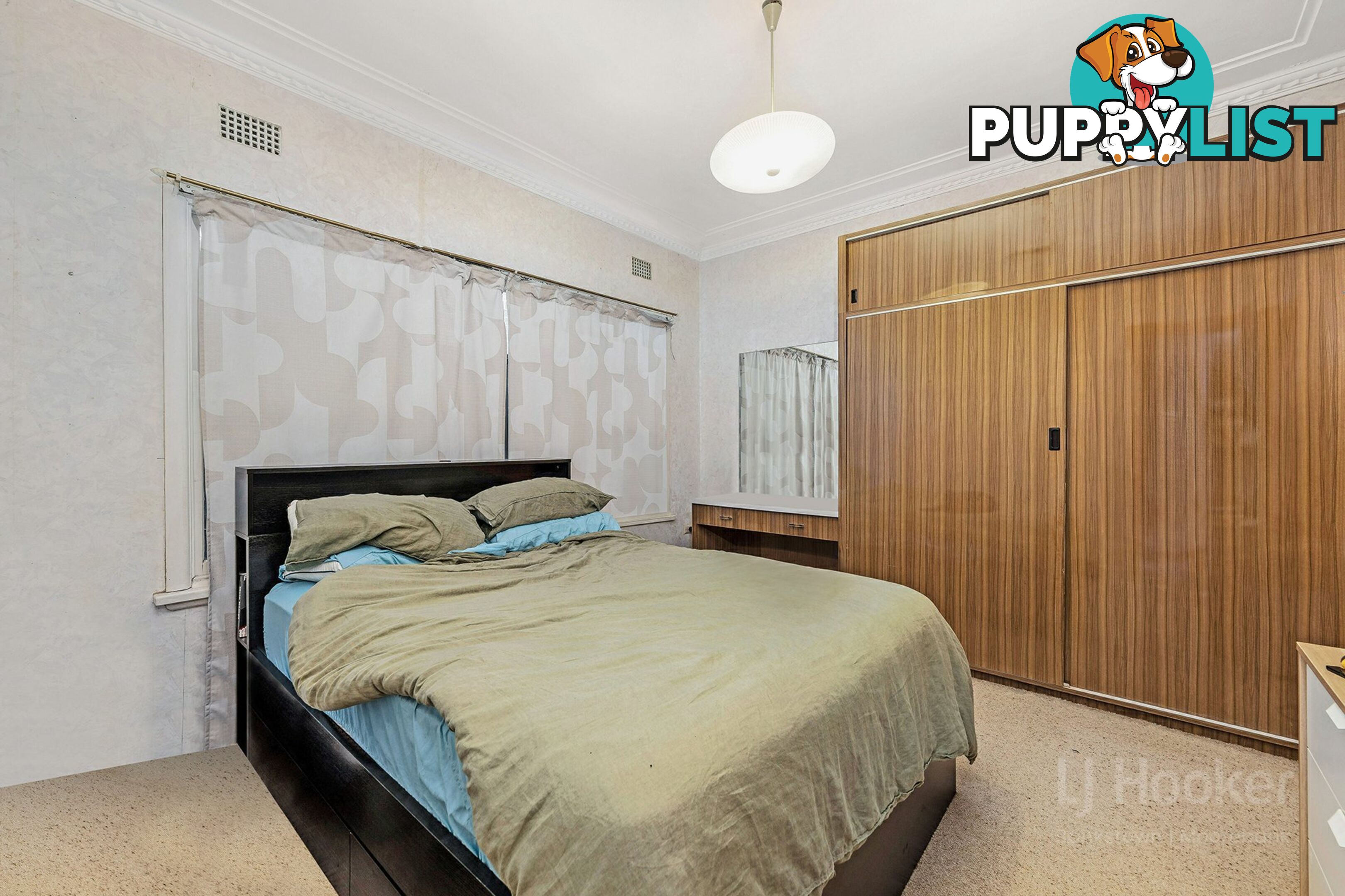 32 Greenway Pde REVESBY NSW 2212