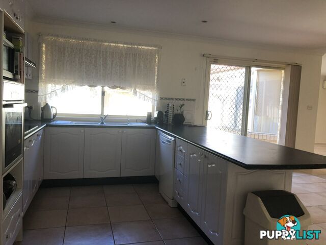 6 Bega Close PRESTONS NSW 2170