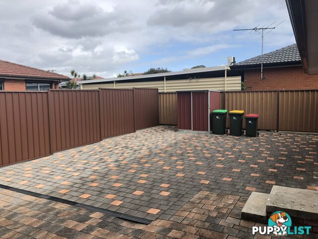 7A Curtis Crescent MOOREBANK NSW 2170