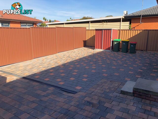 7A Curtis Crescent MOOREBANK NSW 2170
