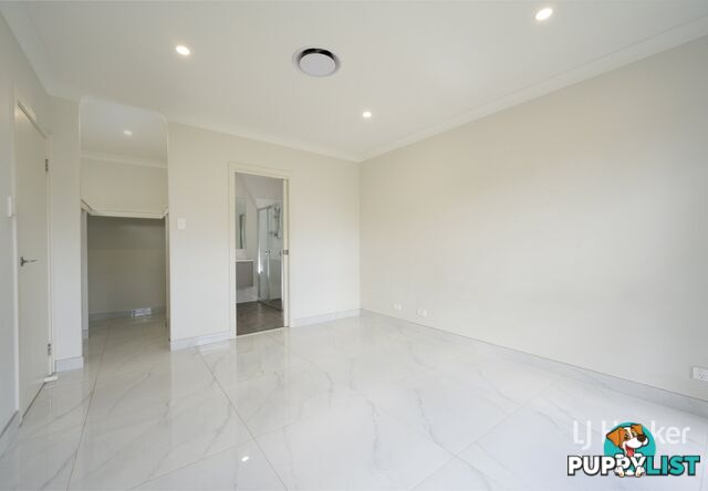 37 Willowdale Drive DENHAM COURT NSW 2565