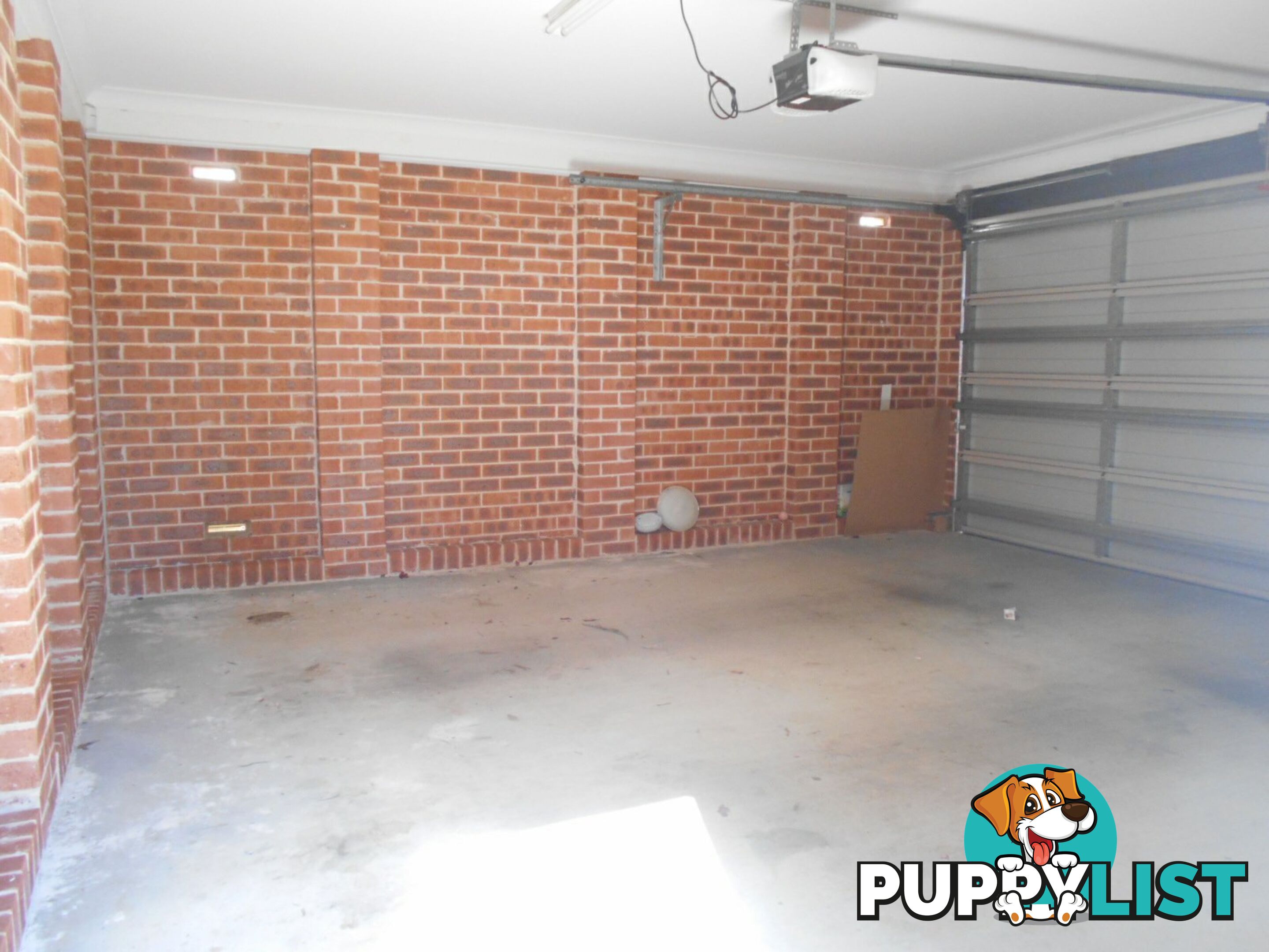 31 Northampton Drive GLENFIELD NSW 2167