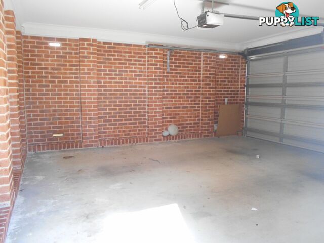 31 Northampton Drive GLENFIELD NSW 2167