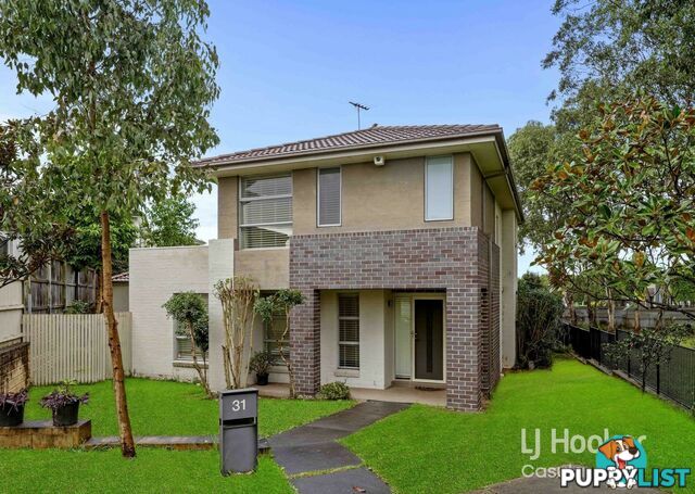 31 Northampton Drive GLENFIELD NSW 2167