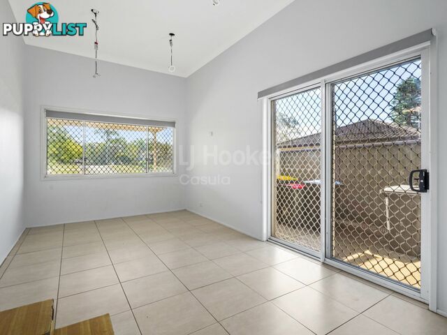 126 Helicia Road MACQUARIE FIELDS NSW 2564