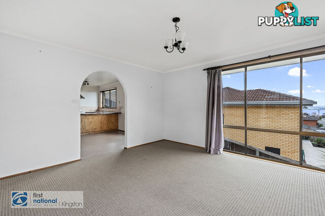 15 Stirling Avenue BLACKMANS BAY TAS 7052