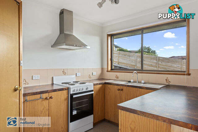 15 Stirling Avenue BLACKMANS BAY TAS 7052