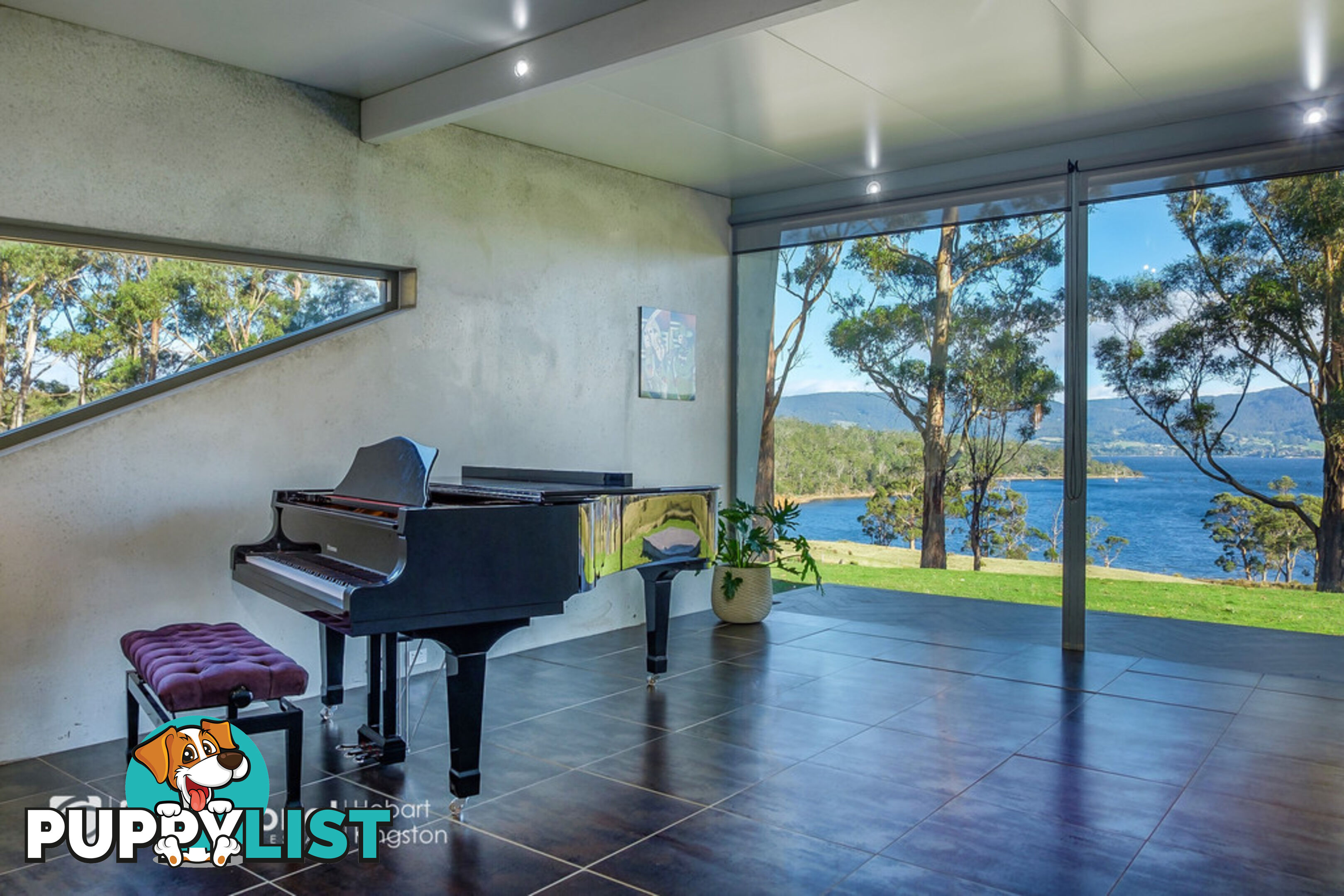 2 D'Entrecasteaux Drive NORTH BRUNY TAS 7150